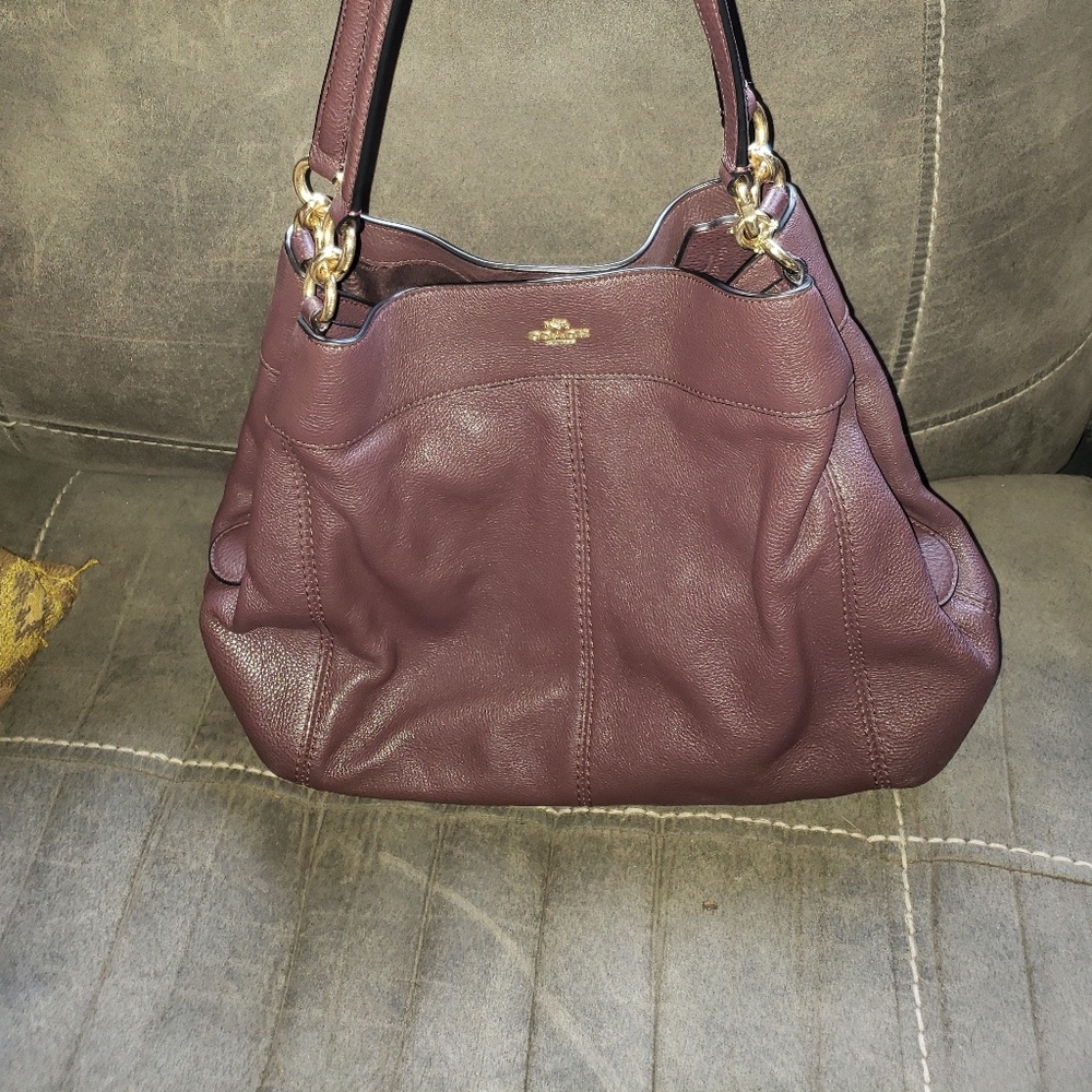 Coach Lexi shoulder Bag